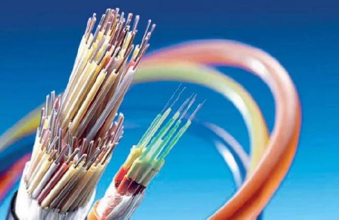 Lavori posizionamento fibra ottica